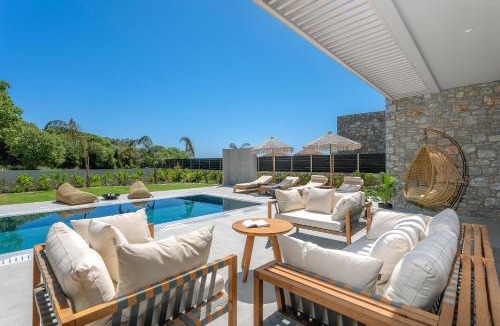 Asgourou Villa | Emerald Estate