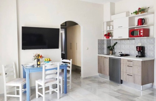 Platanes Apartment | Emorfia's Apartments No 2 - 300m to the beach