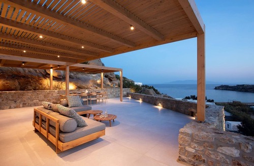 Plintri Villa | Endearing Mykonos Villa | Villa Irida | 6 Bedrooms | Panoramic Sea Views |.