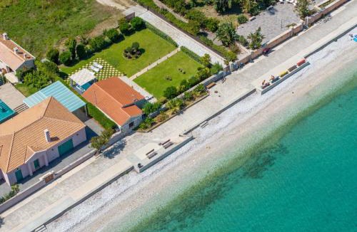 Sami Villa | Endless Blue House