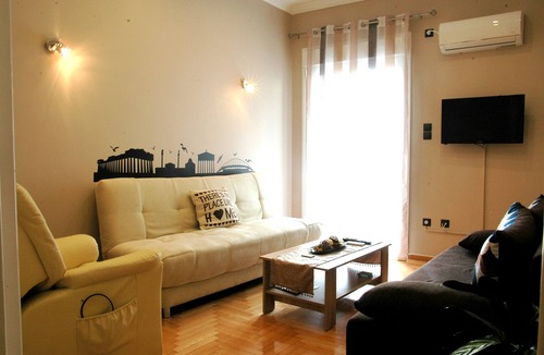 Athens City Centre Apartment | Enjoy the historical city of ancient and modern Athens staying in the unique.