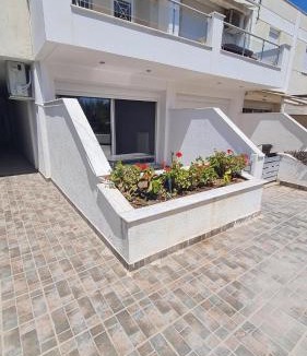 Eretria Apartment | Eretria Apartments FM14