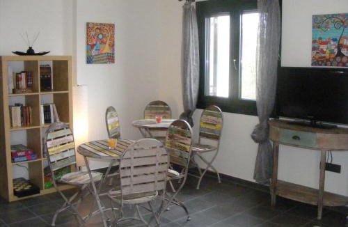 Armenistis House | Eri Rooms to Let