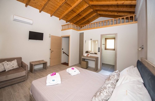 Erikousa Island House | Erikousa Palace Double Suite 17
