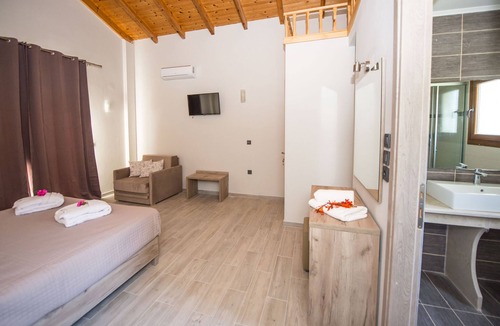 Erikousa Island House | Erikousa Palace Double Suite 17