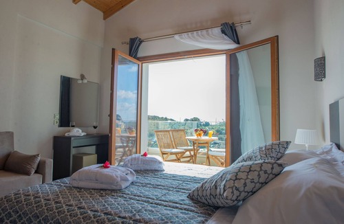 Erikousa Island House | Erikousa Palace Suite 14