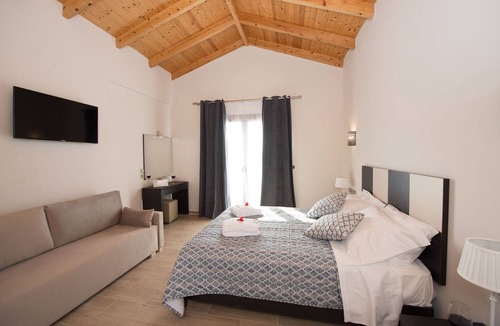 Erikousa Island House | Erikousa Palace Suite 14