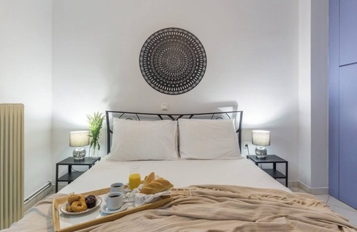Petralona Apartment | Ethereal Home