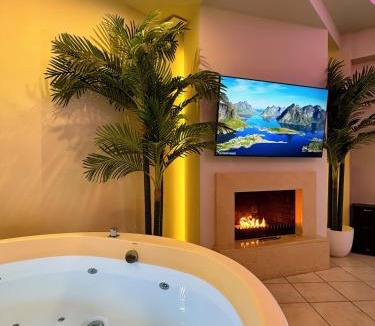 Stomio Apartment | Etherial Suite with Mountain View Fireplace & Indoor Jetted Tub
