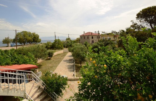 Evrostina Cottage | Evagelia's House 90 square meters by the Beach near the Mountain