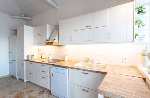 Petalidi Apartment | Evi's Seafront Hideaway - Petalidi Cozy Nest