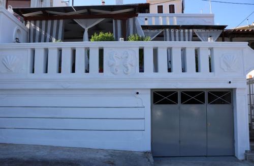 Votsi House | Evilio