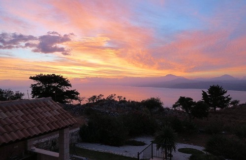 Likotinarea Villa | Exclusive Villa with stunning, Sea and White Mountains Views and Internet access