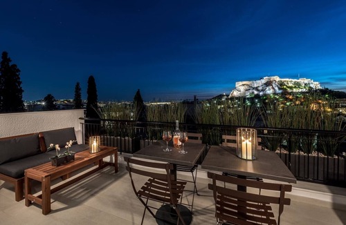 Plaka Apartment | Executive 2 bdr Suite in Plaka - Acropolis view