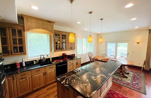 Sun Valley House | Experience Sun Valley │ Après-Ski Hot Tub on Golf Course │On SV bike path!