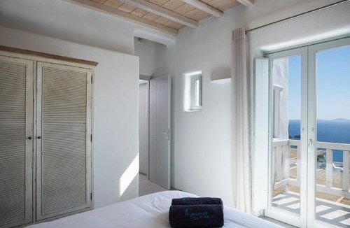 Faros Armenistis Villa | Exquisite Mykonos Villa Villa Ammos 4 Bedroom Private Pool Sea View Houlakia