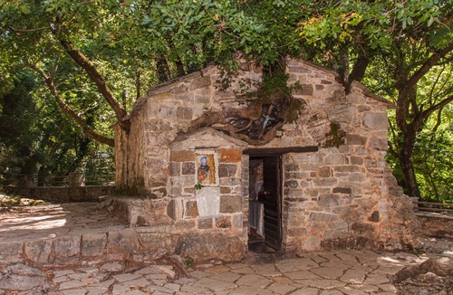 Trifylia House | Extraordinary, idyllic holiday domicile DIRECTLY by the sea!