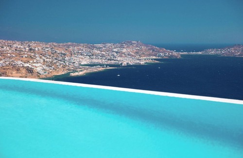 Mykonos Town Villa | Extravagant Mykonos Villa | Villa Mistral | Beautiful Sea & City Views | 6.