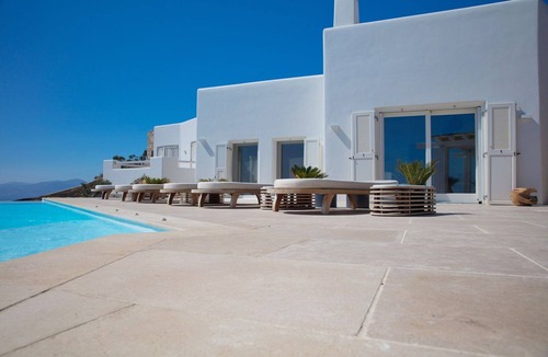 Mykonos Town Villa | Extravagant Mykonos Villa | Villa Mistral | Beautiful Sea & City Views | 6.