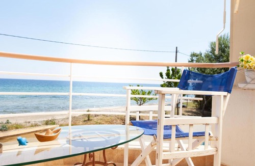Nea Propontida House | F & B Summer Collection - Mouries - Seafront