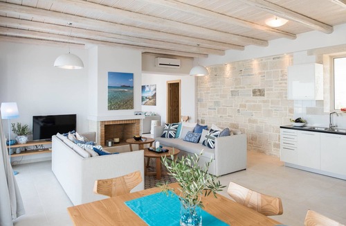 Limeniskos Villa | Falasarna Luxury Villas | 2 Free cars & 2 pools