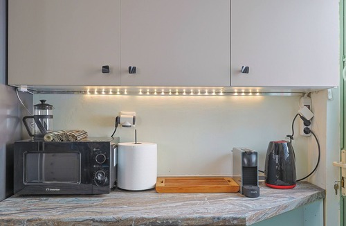 Palaio Faliro Apartment | Faliron Urban Retreat