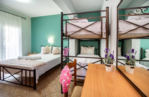 Potos House | Famelia Studios Lampiris