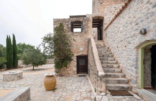 Pagkia House | Fameliti Casa Torre