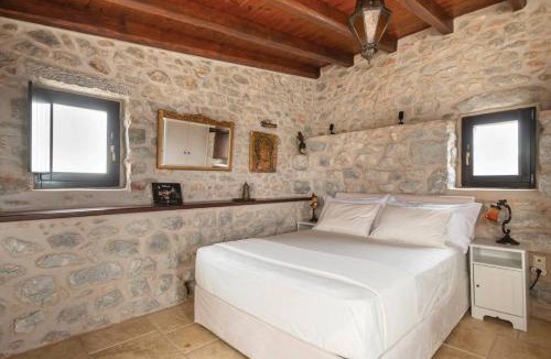 Pagkia House | Fameliti Casa Torre - Historic Maniot Tower House