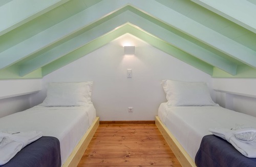 Pedi Apartment | Family Apartment with Sea View C, Symi