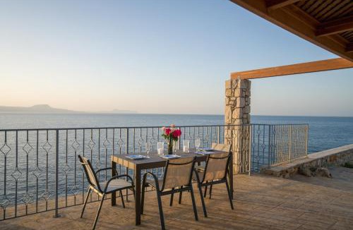 Atsipópoulon Apartment | Family big apartment next to the Sea 2-5 people