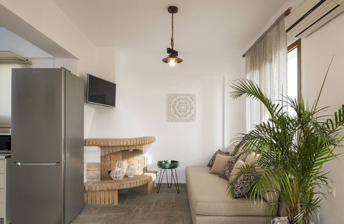 Livadi Villa | Family Friendly Property with Private Pool & Sea views, only 1 km to the Beach!