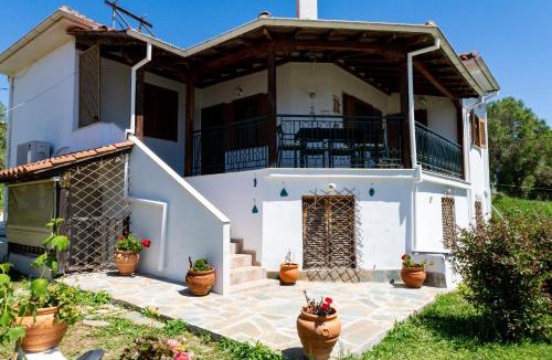Nikita House | Family House by the Sea