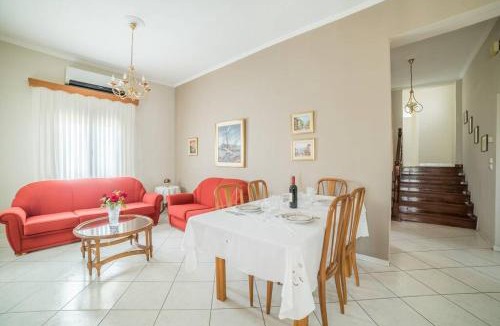 Igoumenitsa House | Family House with Garden