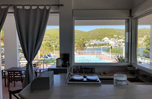 Kontos House | Family studio with sea & pool view