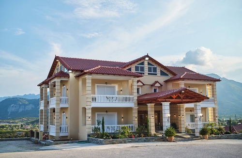 Kalambaka Apartment | Famissi sofita 9