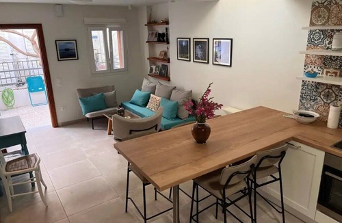 Pythagorion House | Fancy 4-bedroom family summer house in Pythagoreio.