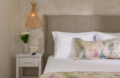 Koinira Bed & Breakfast | Faros View
