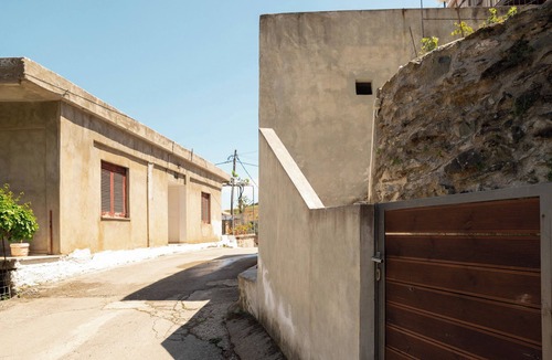 Psathoyiannos House | FEANA Home by 8essentially