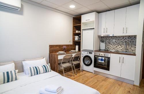 Vardaris Apartment | Feel Greek Hospitality #Θ010
