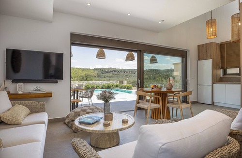 Spilia House | Feli Living - luxury villa Chania Crete Greece