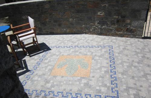 Mavrikiano House | Fig Leaf House