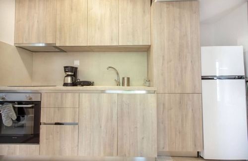 Nea Fokaia Apartment | Filia Apartment Aposperitis by RentalsPro
