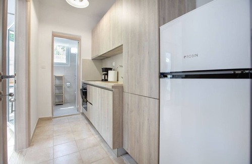 Nea Fokaia Apartment | Filia Apartment Aposperitis by RentalsPro