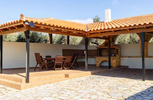 Agrilos House | Filiatra Prive Escape - Seaview & Nature Serenity