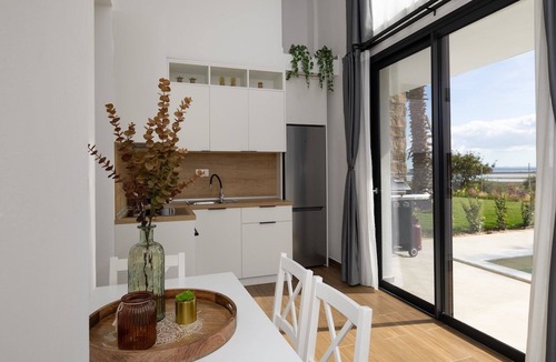 Nea Propontida House | Flamingo Living Suites & Villas