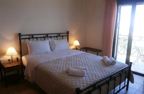 Milos Apartment | Flisvos Apartments