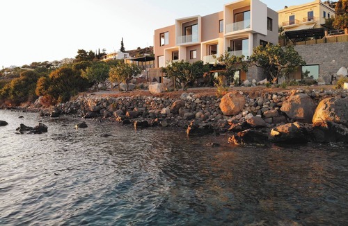 Aegina Villa | Floating Cubes Villa Spa with private Jacuzzi
