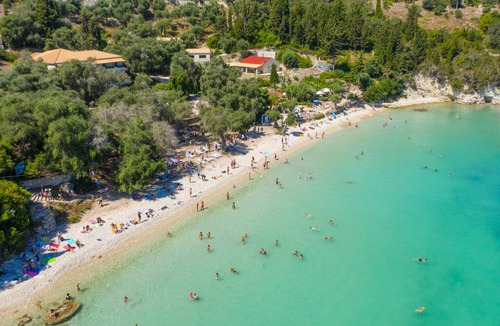 Lakka Apartment | Flora Maisonettes 2: Walk to Beach, A/C, WiFi, Car Not Required