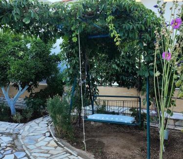 Keratea Apartment | Foothills loft